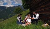 Eine Alm einen Tag für sich ganz alleine samt herzhaften Alm-Picknick und Transfer